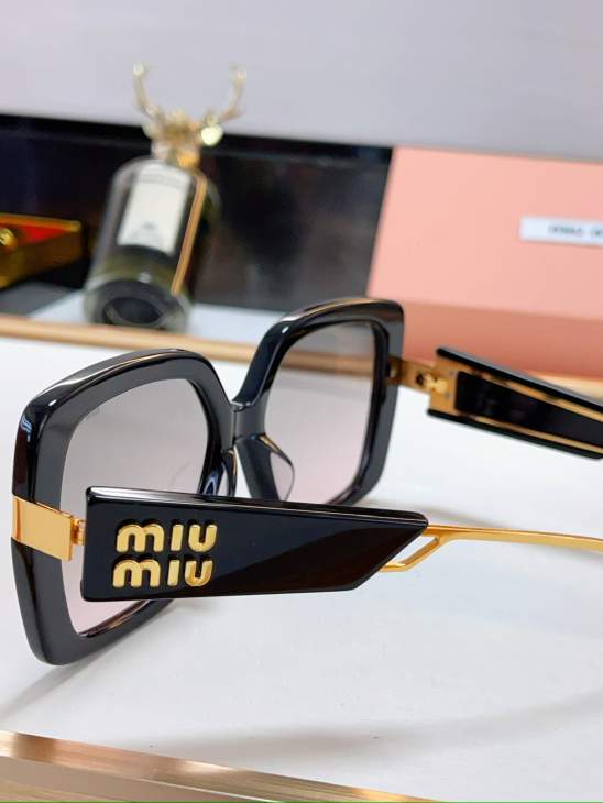 Picture of Miu Miu Sunglasses _SKUfw80914997fw